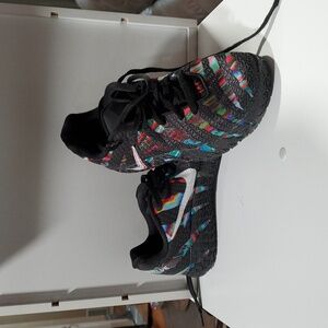 Nike Black and Multicolor Patterned Sneakers